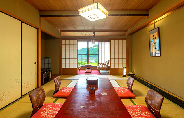 Hotel Gujo Hachiman Room Interior