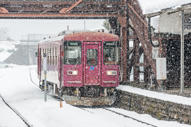 Train in Gujo Hachiman Station in the snow