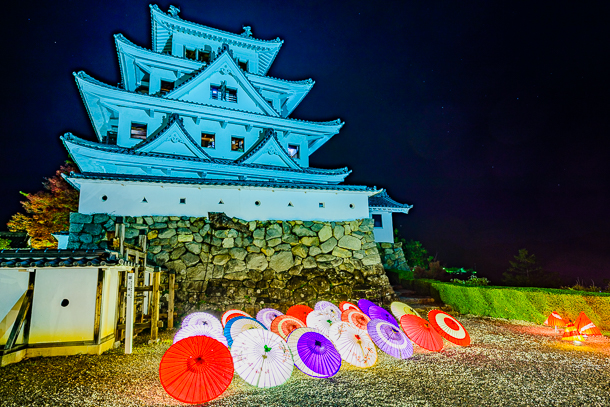 An autumn umbrella display at Gujo Hachiman castle