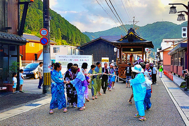 祭り屋形